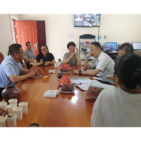 曲靖市于韜副市長及曲靖市科技局曹麗華副局長一行6人于5月6日，蒞臨東星耀水泥考察指導(dǎo)工作